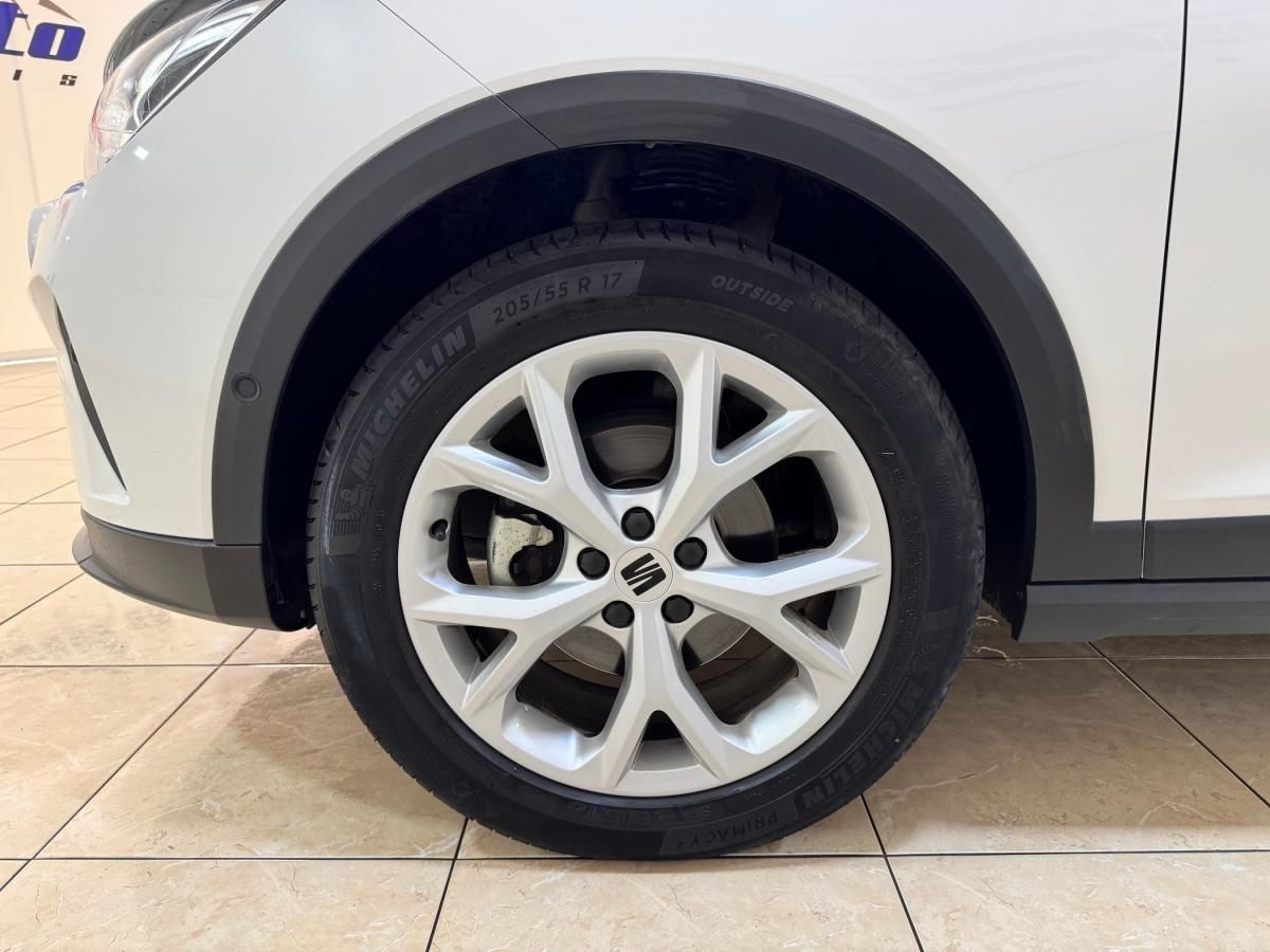 seat-arona-2023-gasolina-999cc