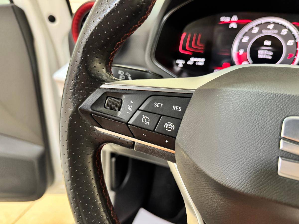 seat-arona-2023-gasolina-999cc