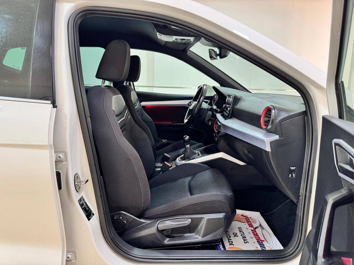 seat-arona-2023-gasolina-999cc
