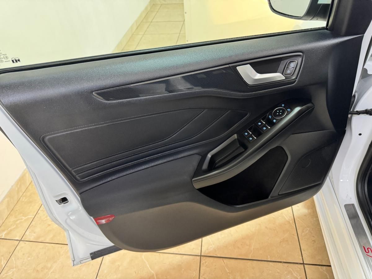 ford-focus-2018-gasolina-998cc