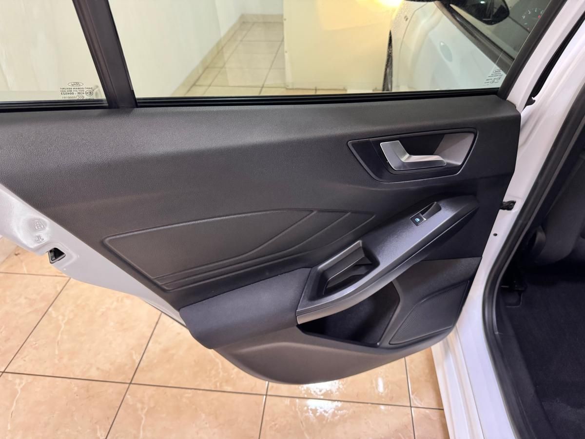 ford-focus-2018-gasolina-998cc