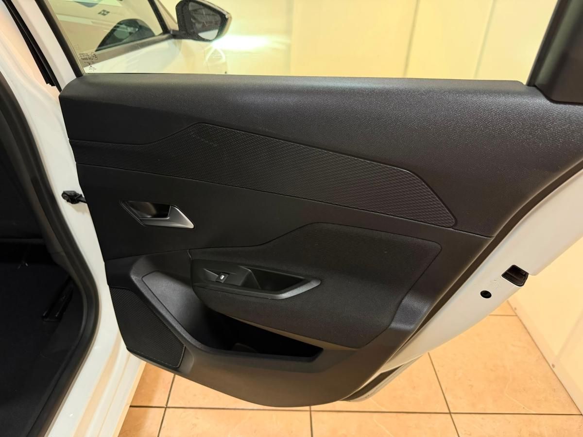 peugeot-308-2022-gasolina-1199cc