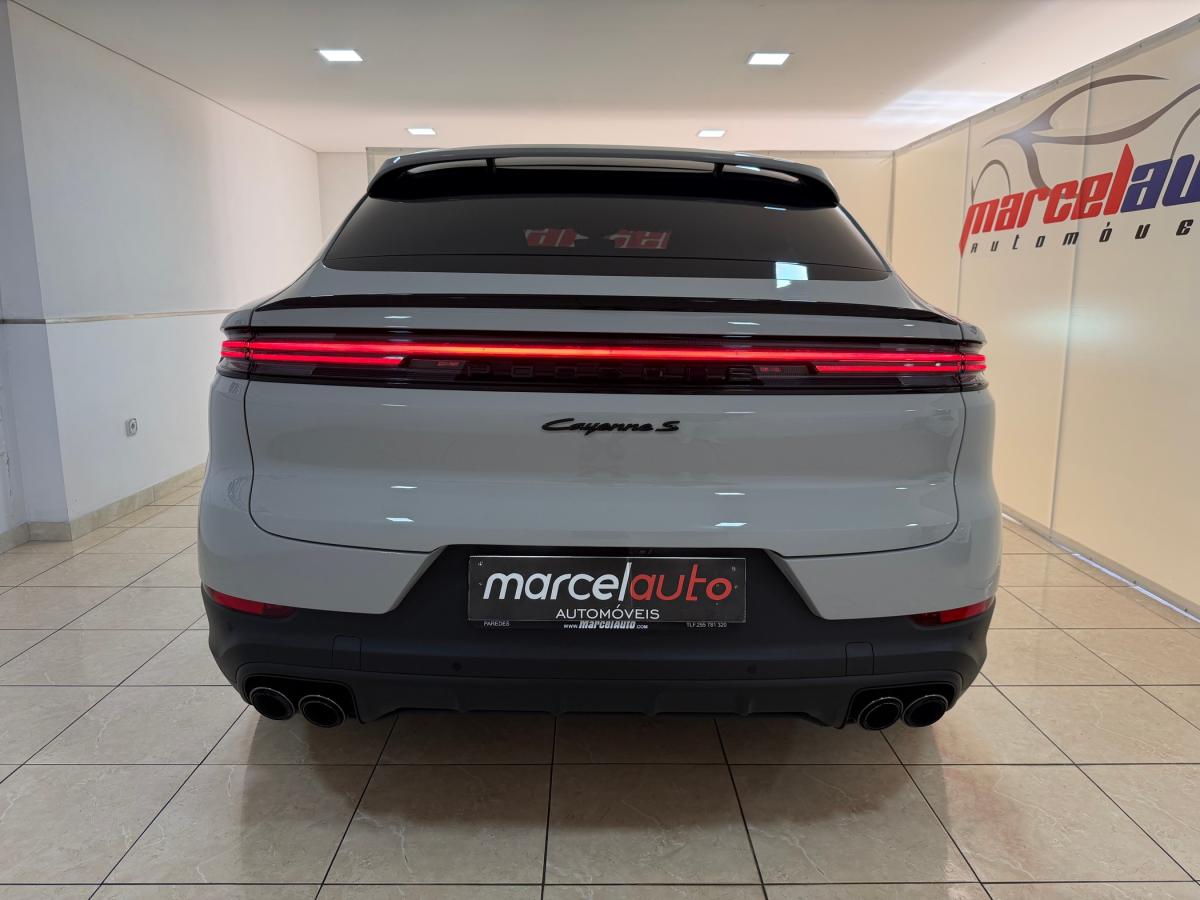porsche-cayenne-2025-hibrido-a-gasolina-2995cc