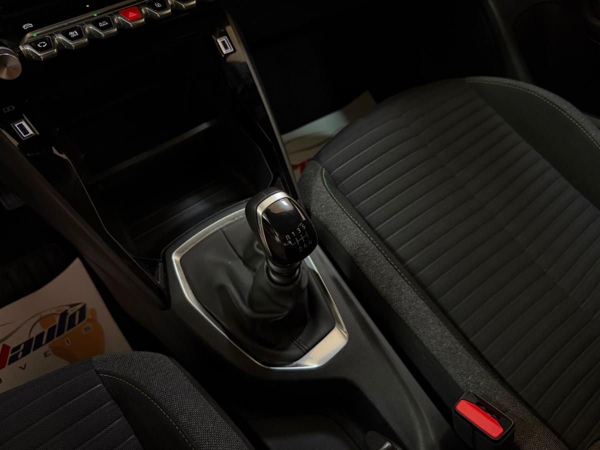peugeot-2008-2024-gasolina-1199cc