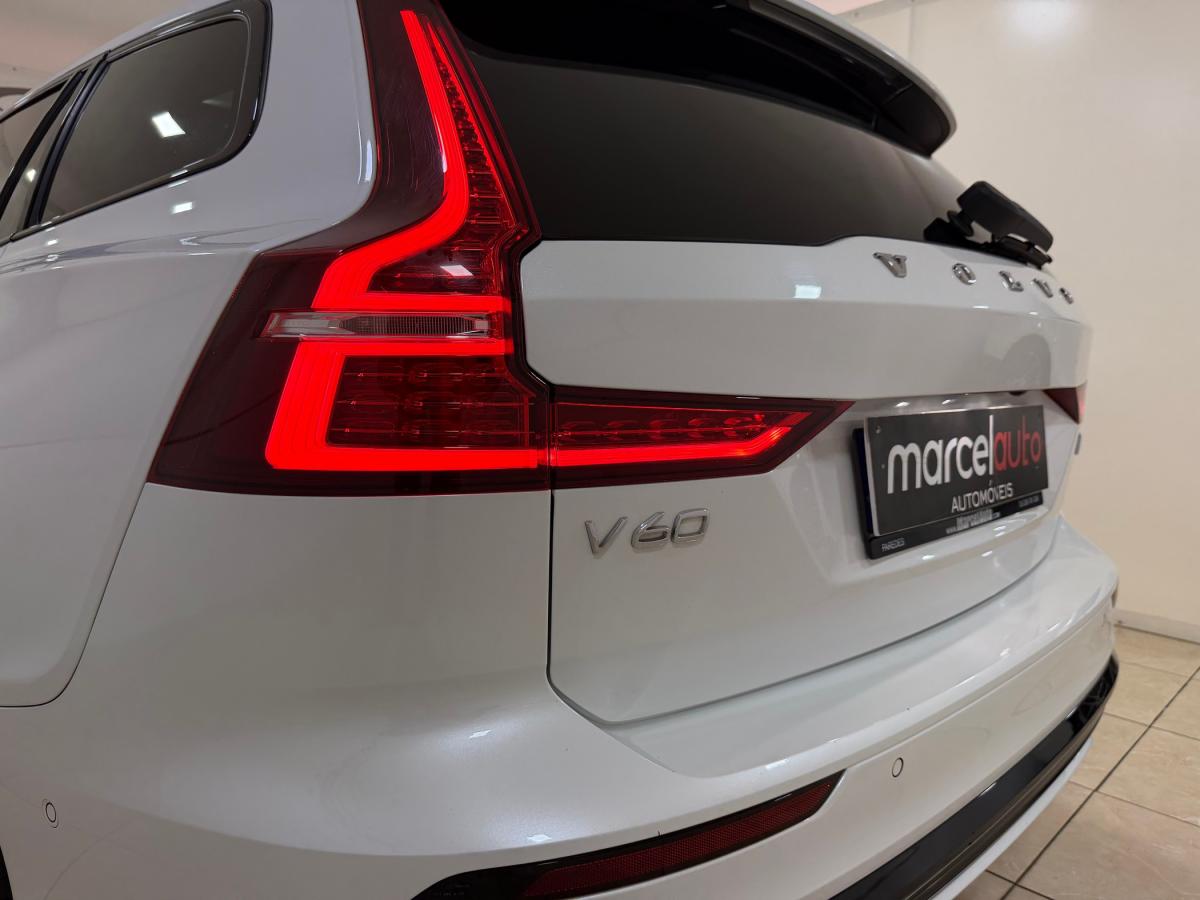 volvo-v60-2023-hibrido-a-gasolina-1969cc