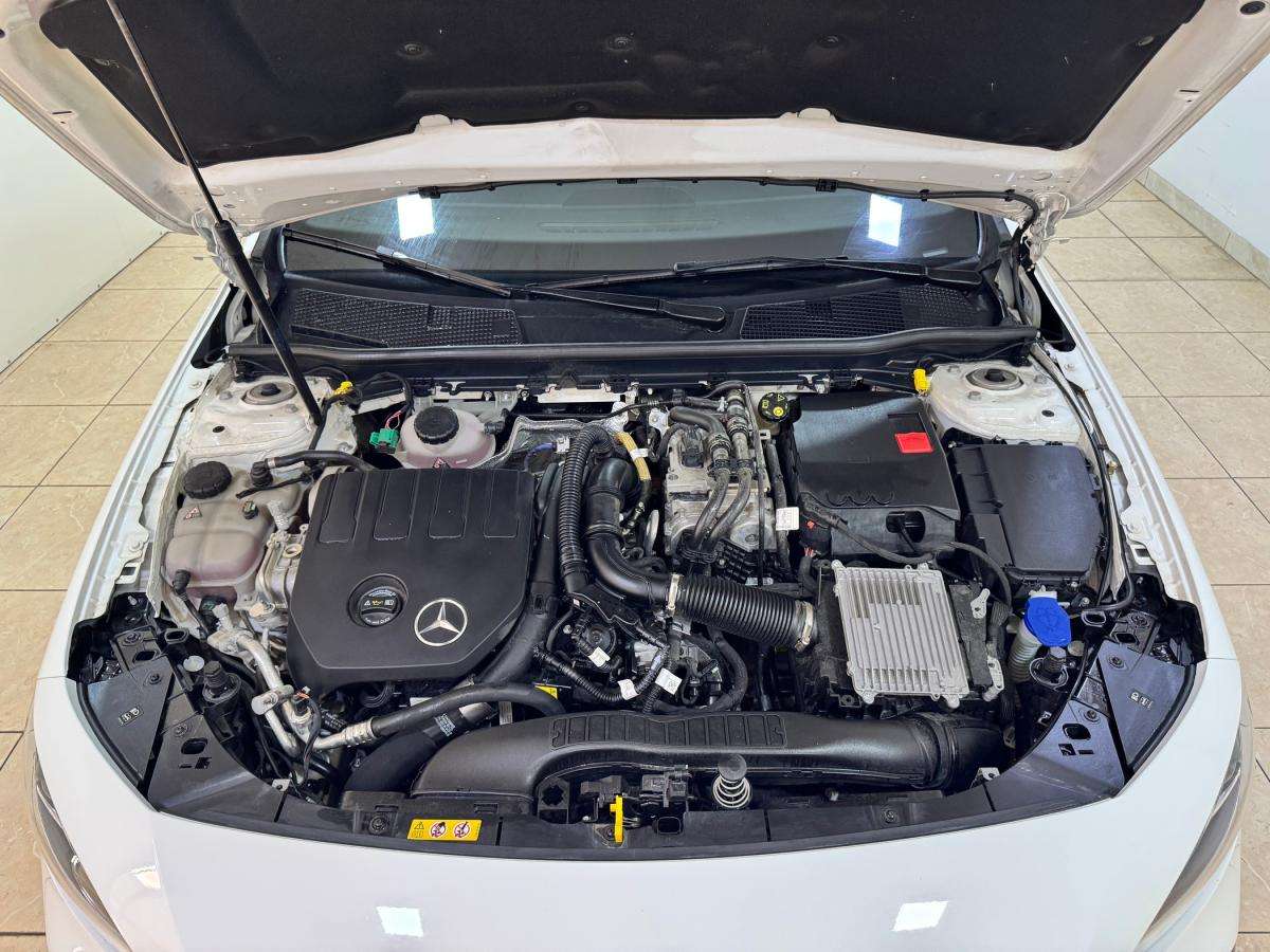 mercedes-benz-classe-a-2023-hibrido-a-gasolina-1332cc