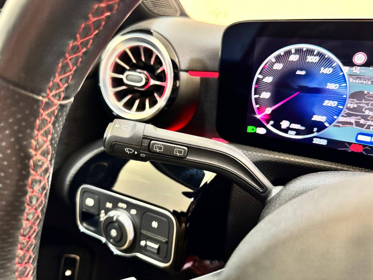 mercedes-benz-classe-a-2023-hibrido-a-gasolina-1332cc