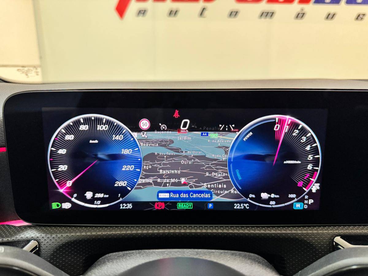 mercedes-benz-classe-a-2023-hibrido-a-gasolina-1332cc
