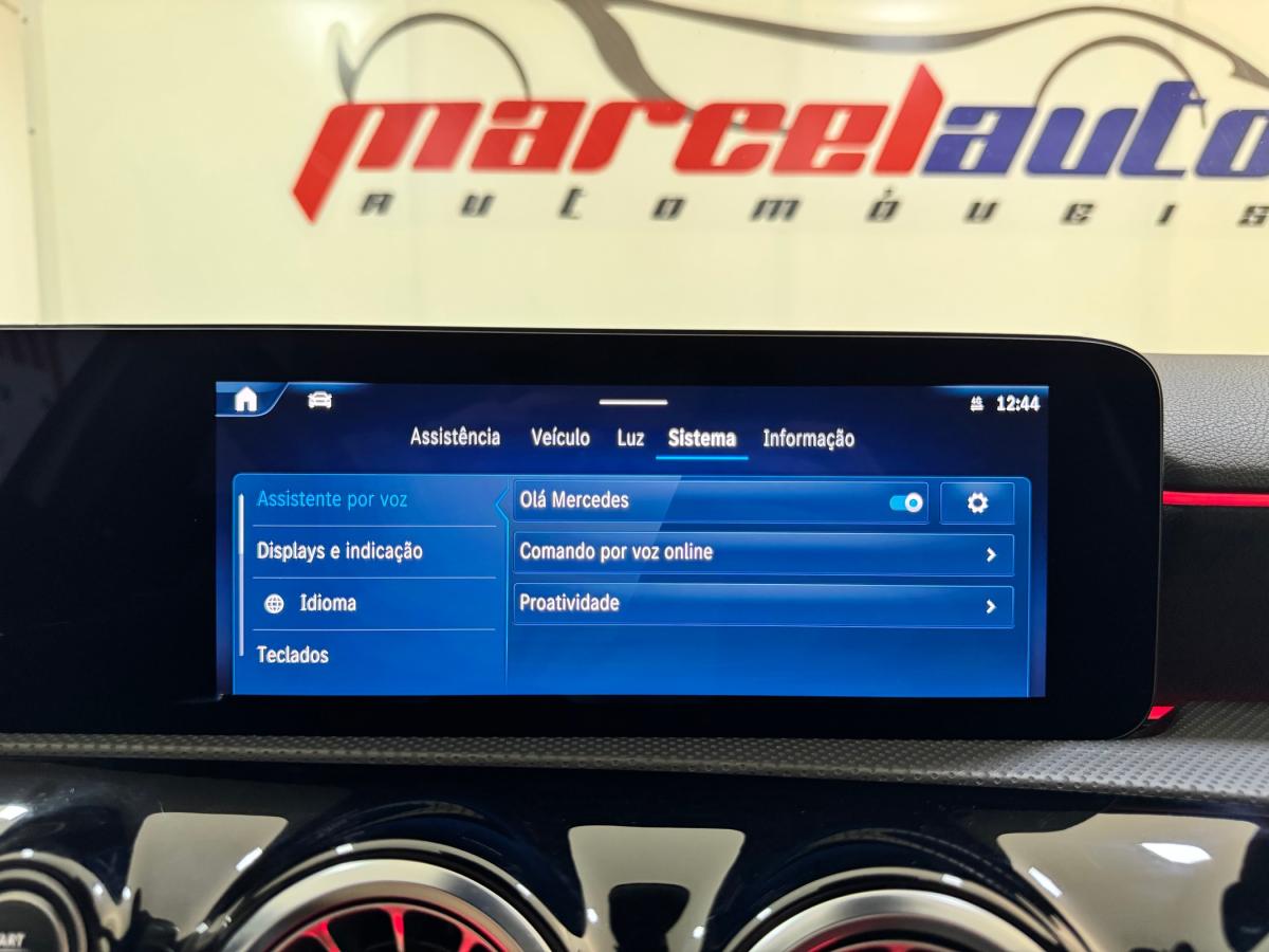 mercedes-benz-classe-a-2023-hibrido-a-gasolina-1332cc