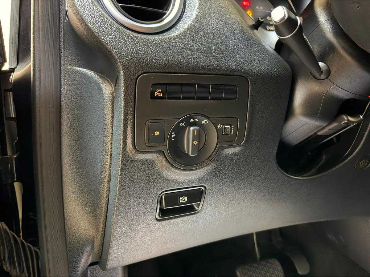 mercedes-benz-vito-2018-diesel-2143cc
