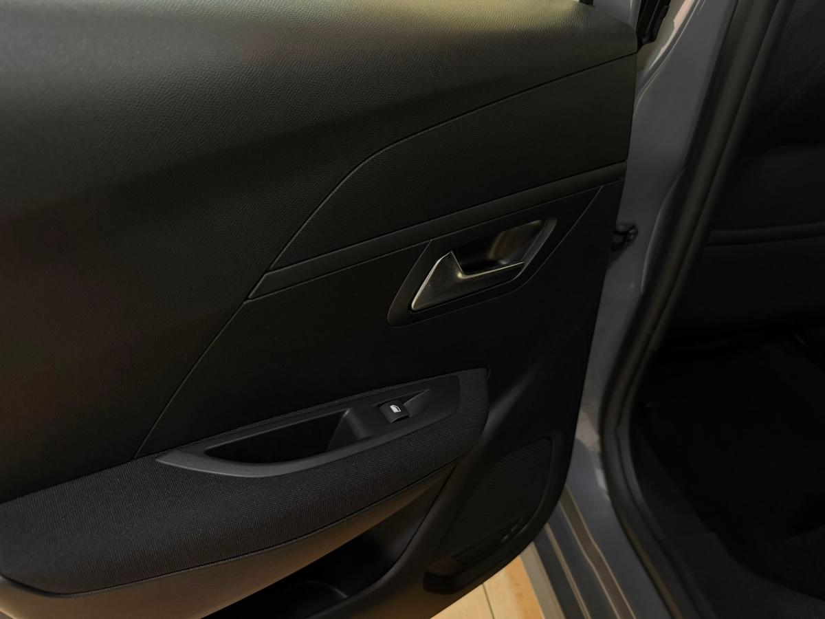 peugeot-208-2024-gasolina-1199cc