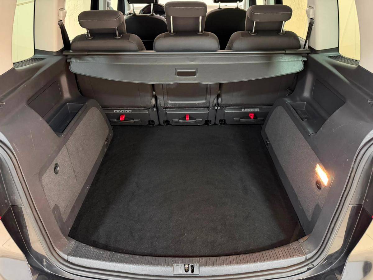 volkswagen-touran-2012-diesel-1968cc