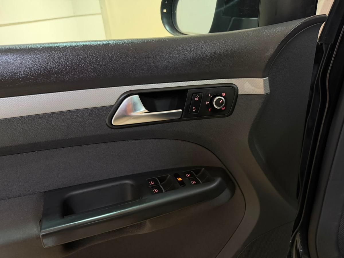 volkswagen-touran-2012-diesel-1968cc