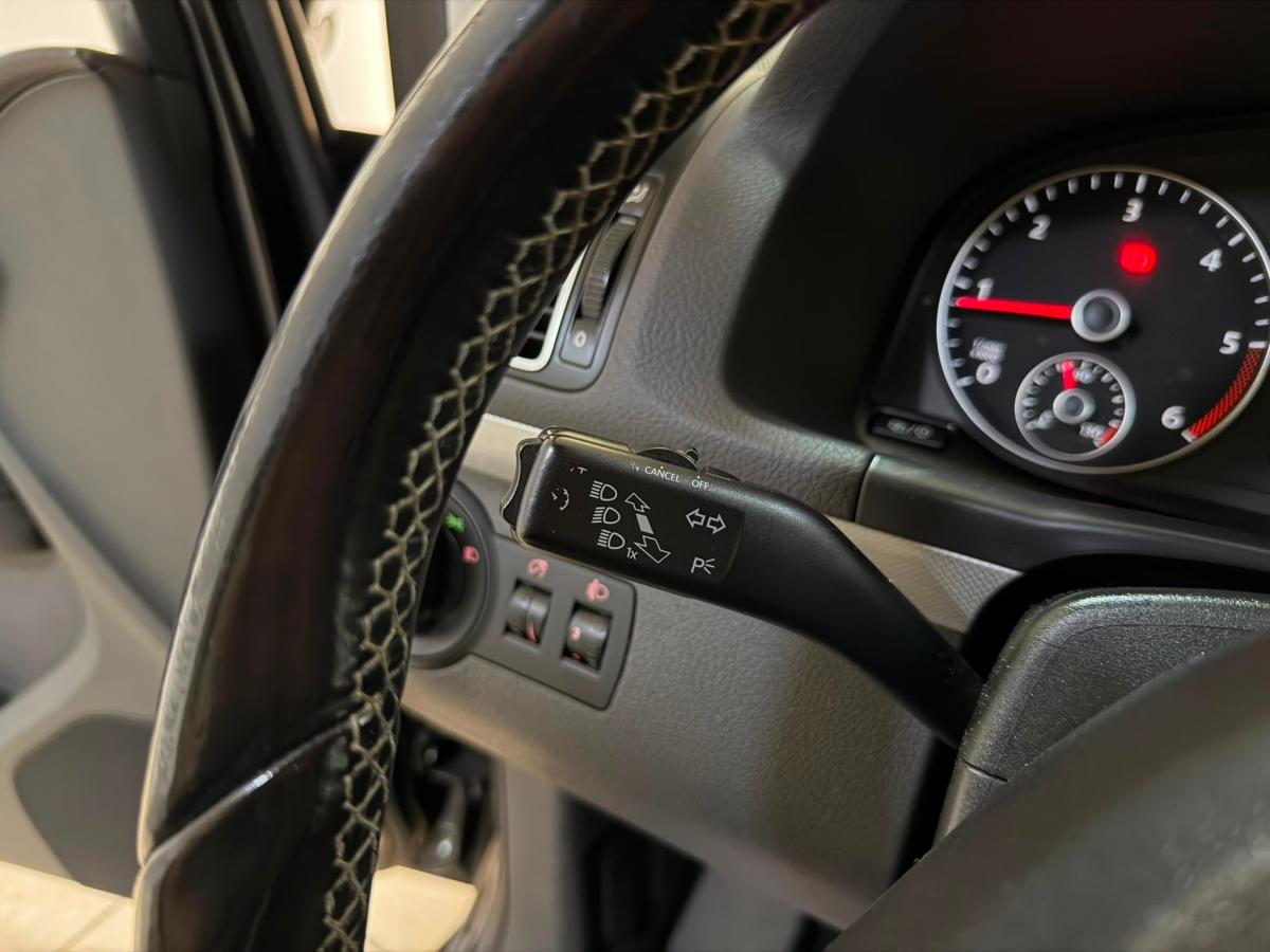 volkswagen-touran-2012-diesel-1968cc