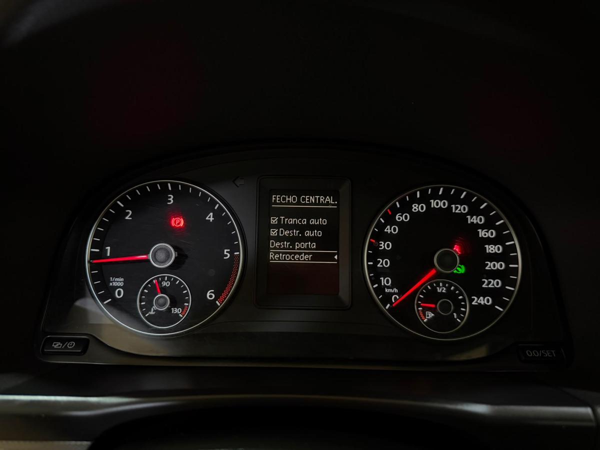 volkswagen-touran-2012-diesel-1968cc