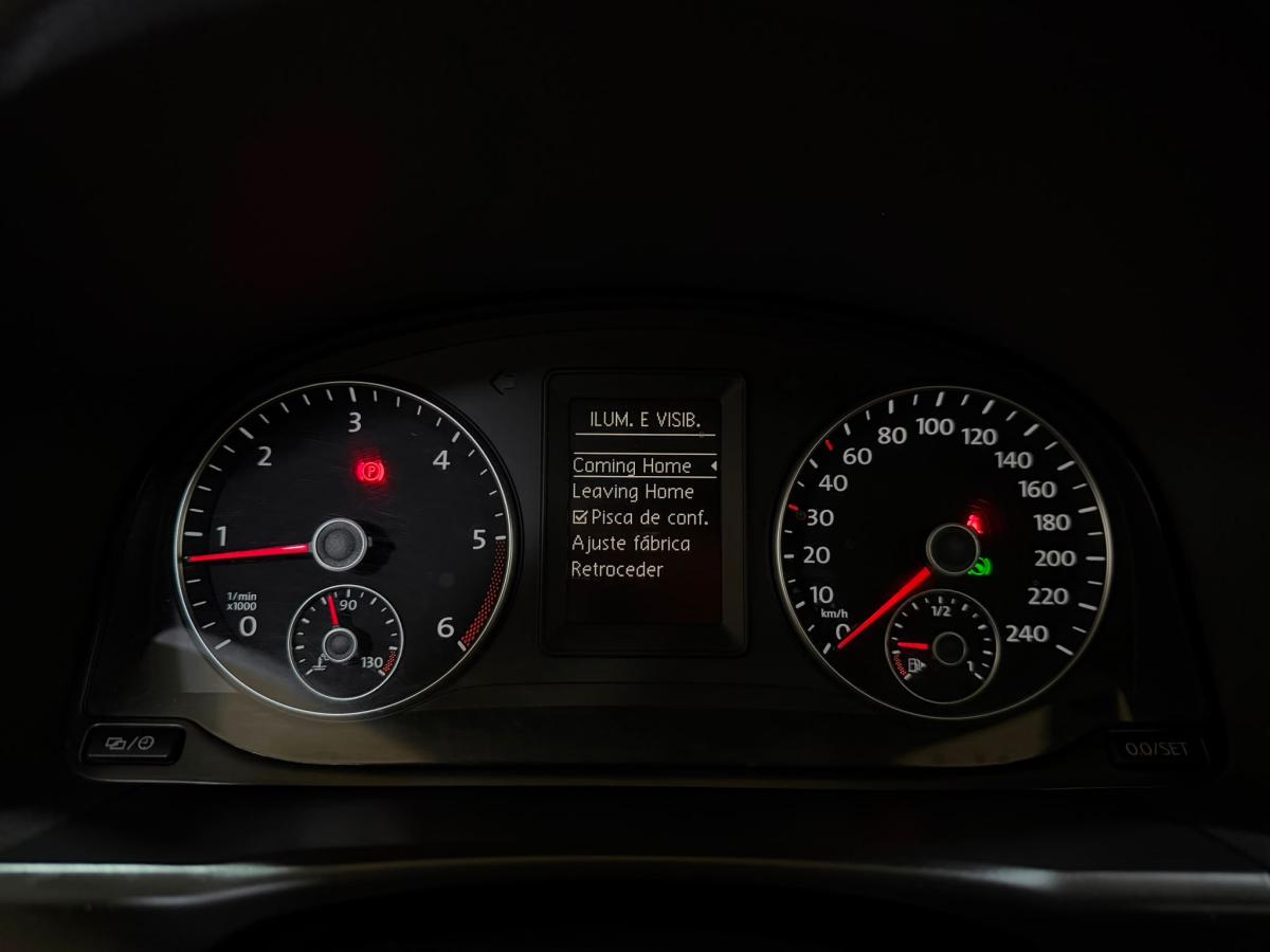 volkswagen-touran-2012-diesel-1968cc
