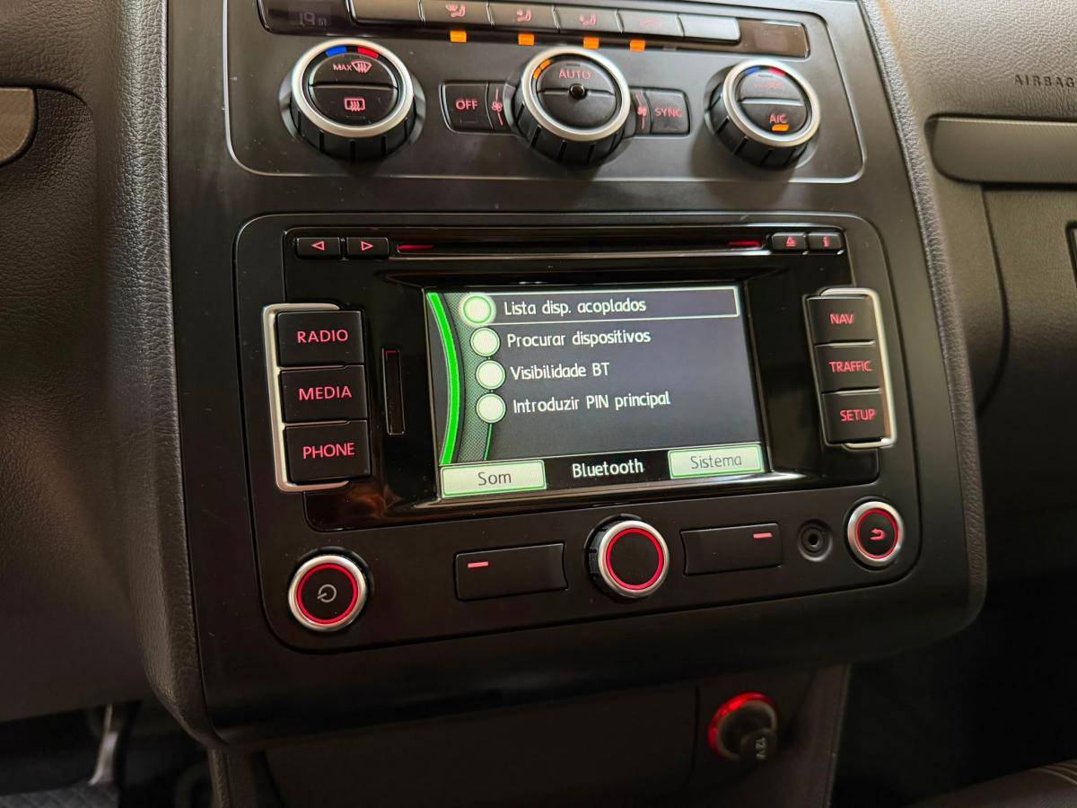 volkswagen-touran-2012-diesel-1968cc