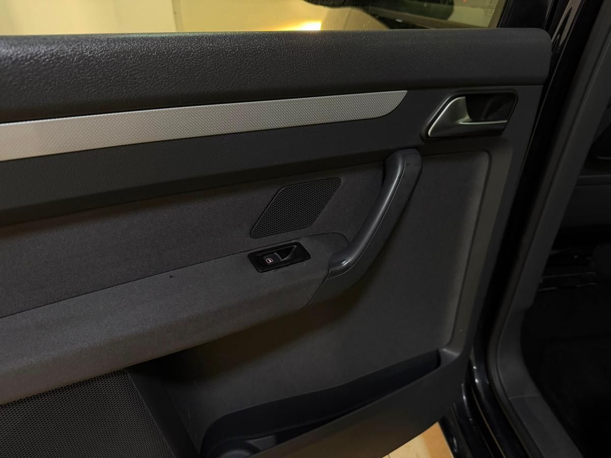 volkswagen-touran-2012-diesel-1968cc