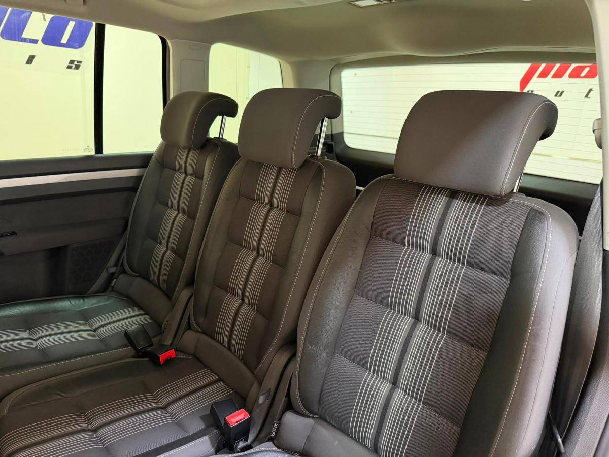 volkswagen-touran-2012-diesel-1968cc