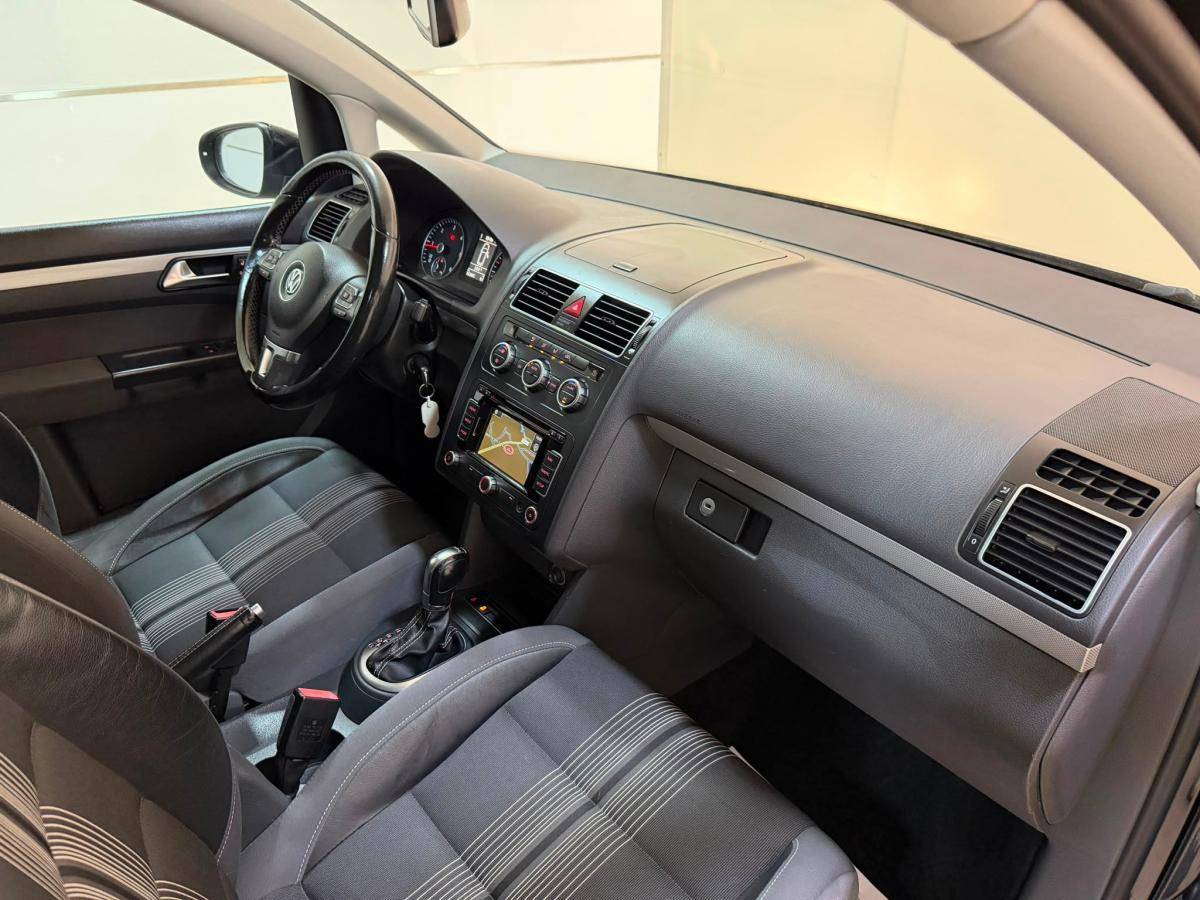 volkswagen-touran-2012-diesel-1968cc