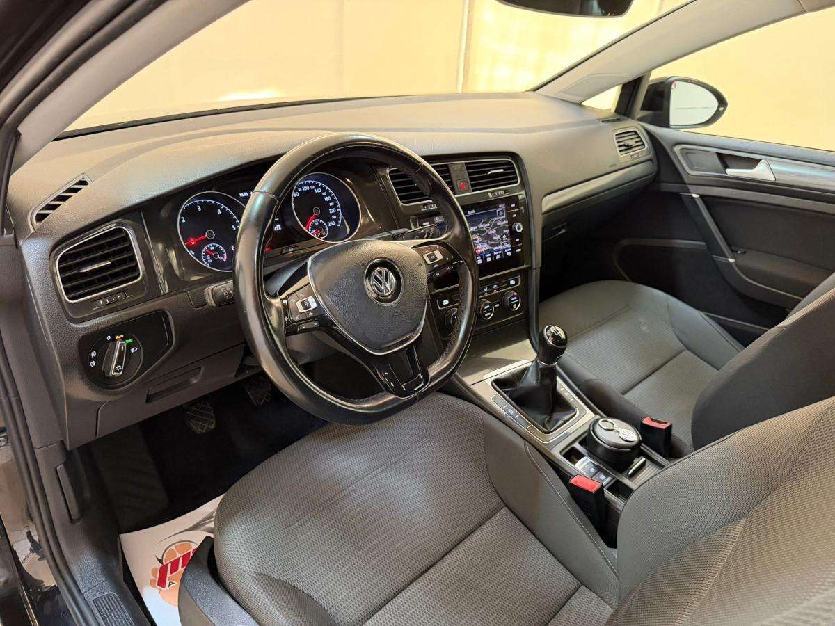 volkswagen-golf-2019-diesel-1598cc
