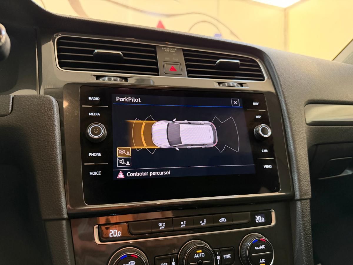 volkswagen-golf-2019-diesel-1598cc