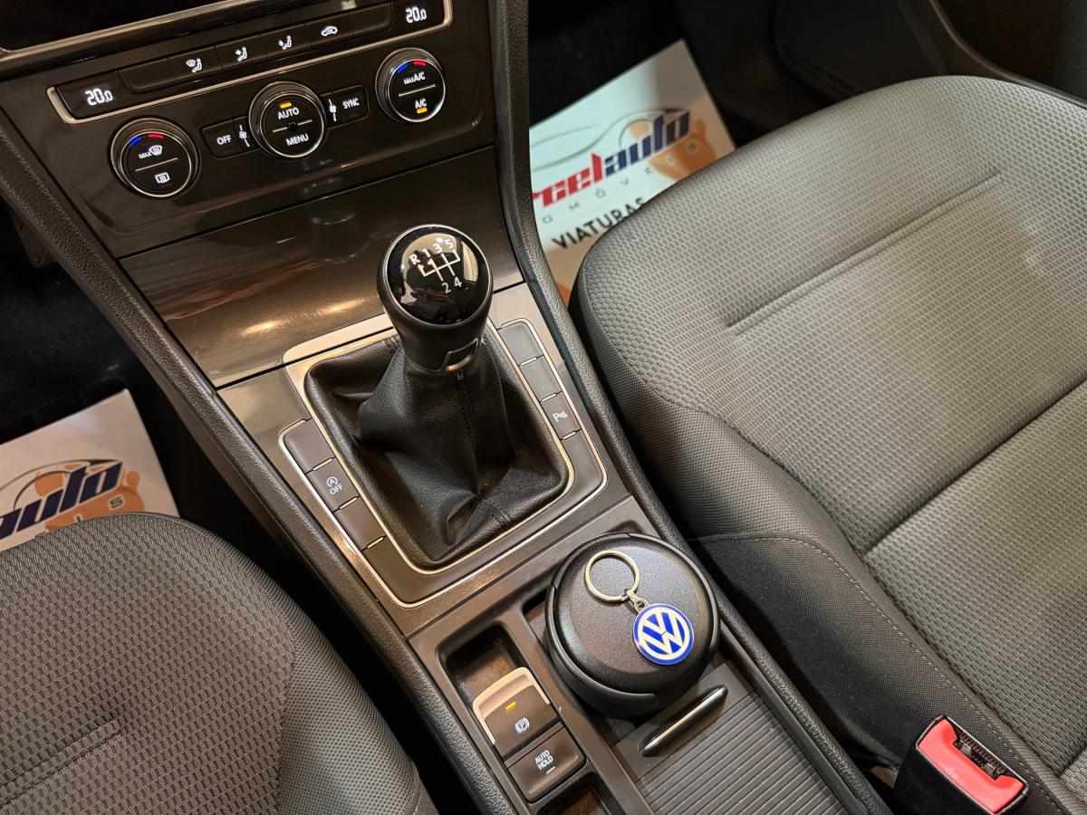 volkswagen-golf-2019-diesel-1598cc
