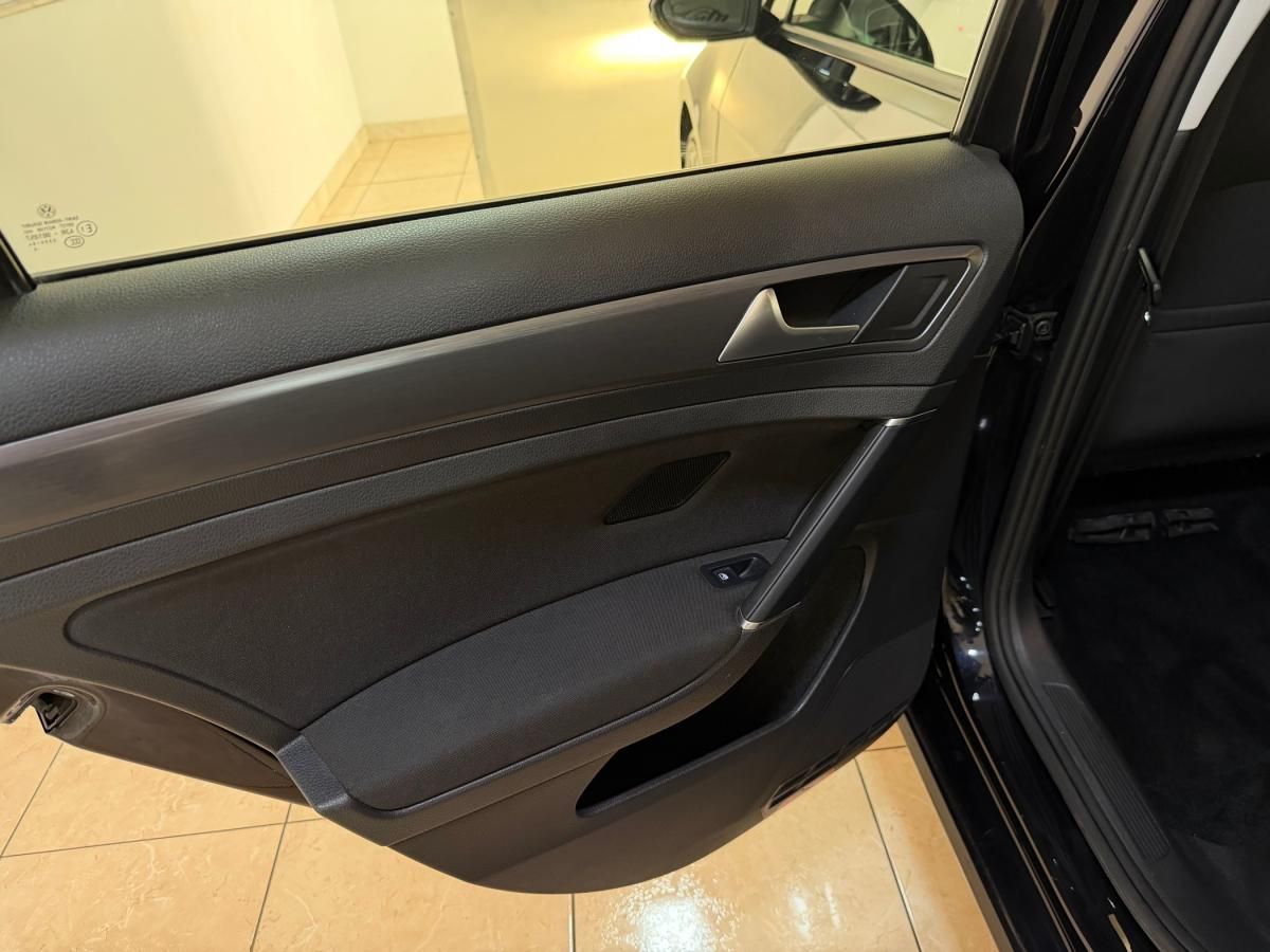 volkswagen-golf-2019-diesel-1598cc