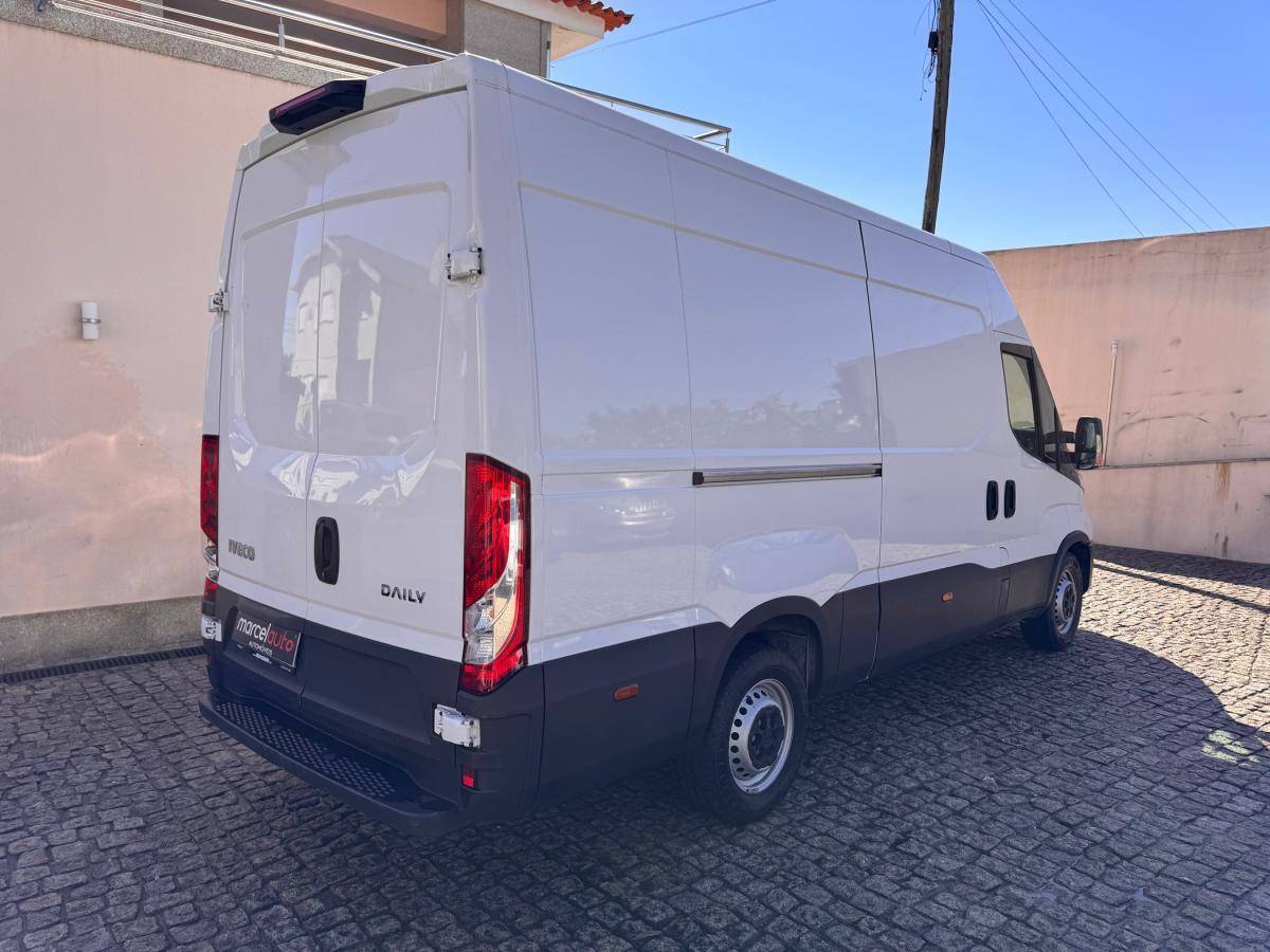 iveco-daily-2022-diesel-2287cc