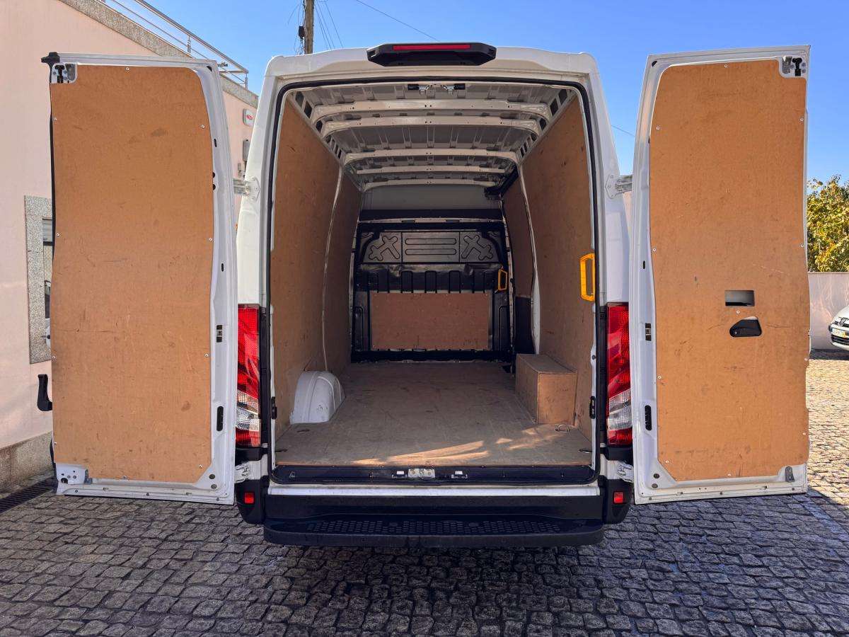 iveco-daily-2022-diesel-2287cc