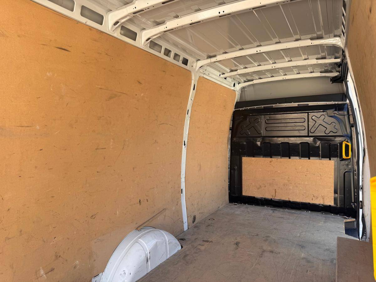 iveco-daily-2022-diesel-2287cc