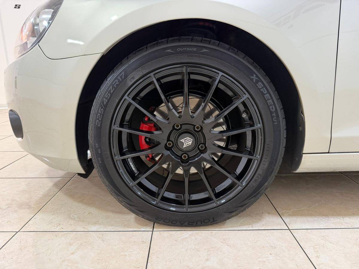 volkswagen-golf-2011-diesel-1598cc