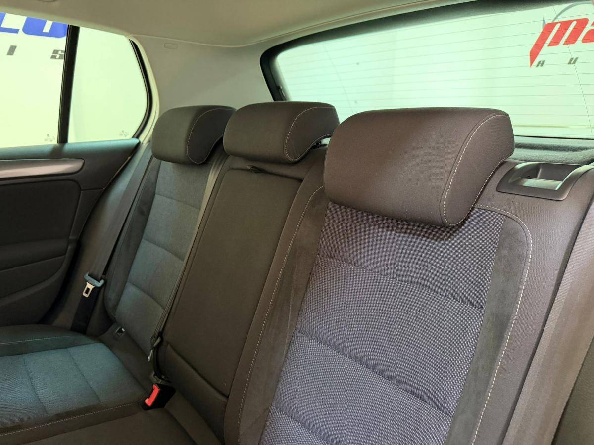 volkswagen-golf-2011-diesel-1598cc