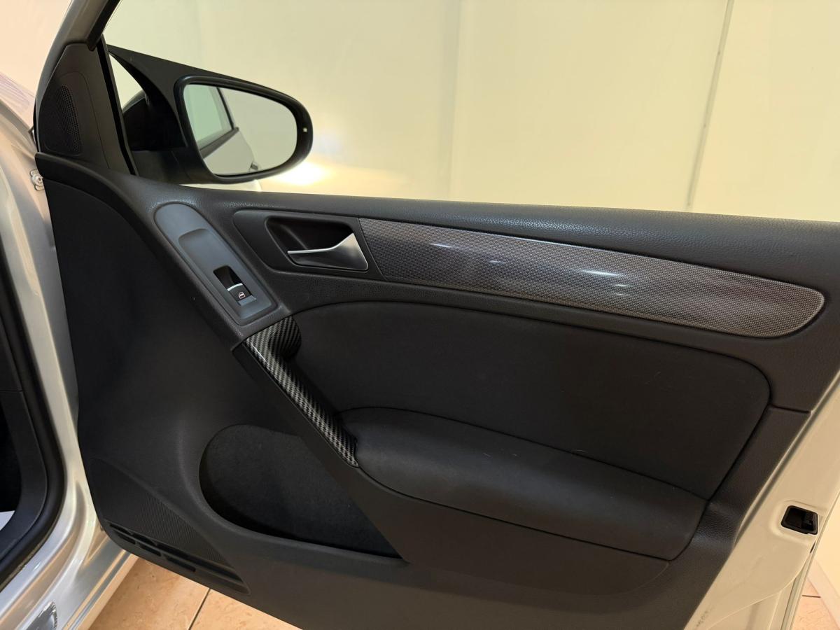 volkswagen-golf-2011-diesel-1598cc
