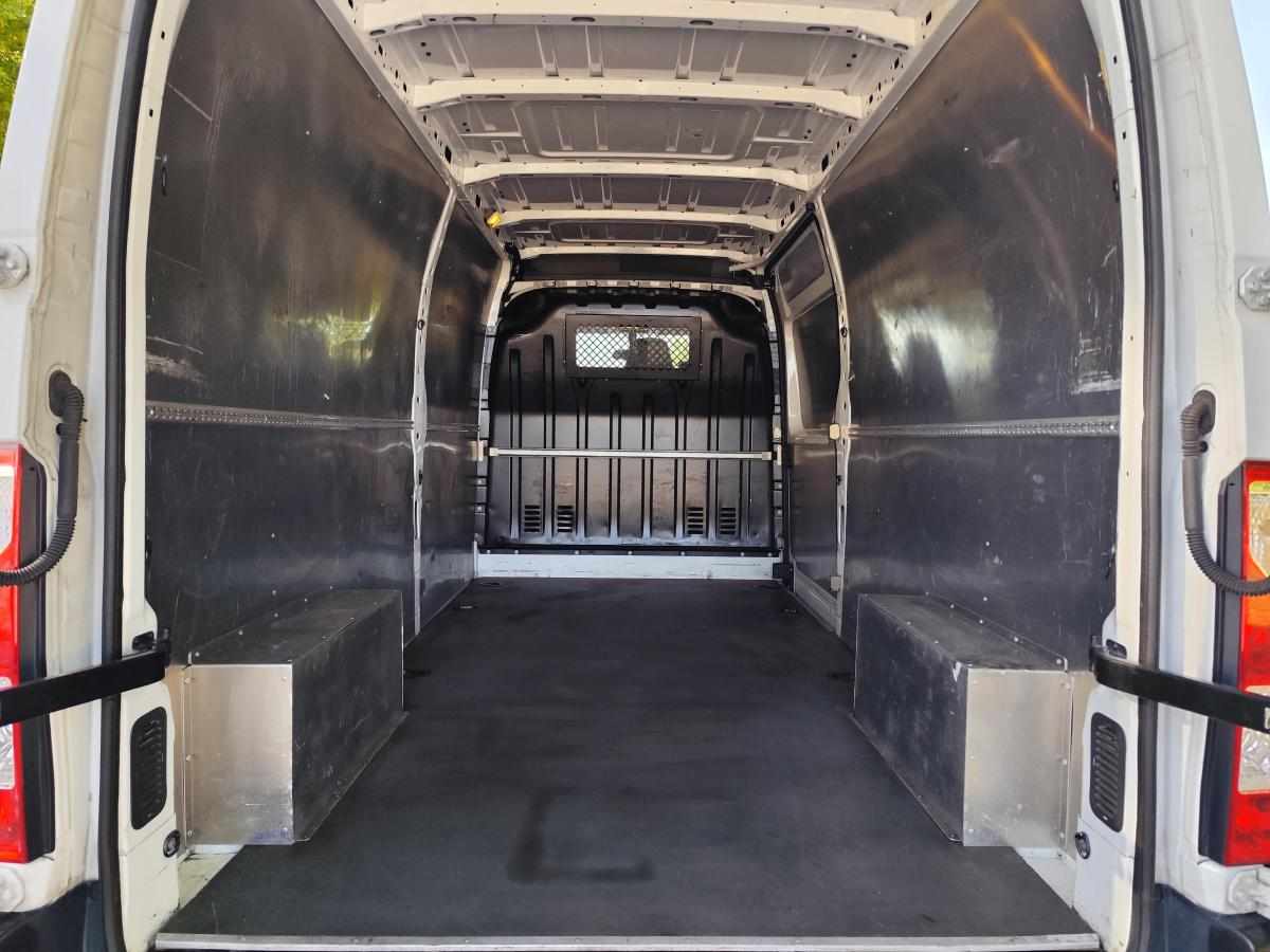 renault-master-2-3-131cv-2019-diesel-2299cc