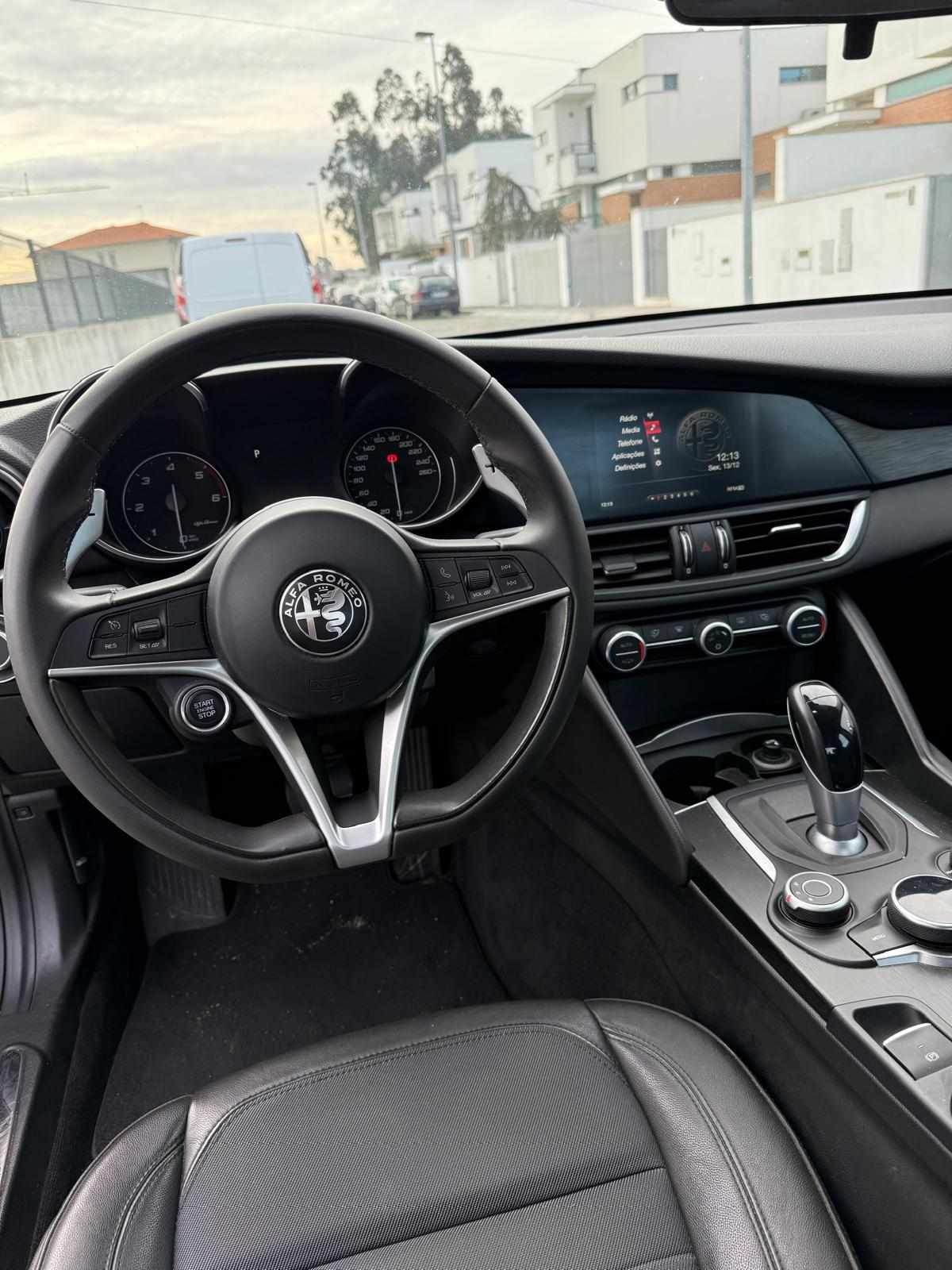 alfa-romeo-giulia-2-2-jtdm-q4-2016-diesel-2184cc