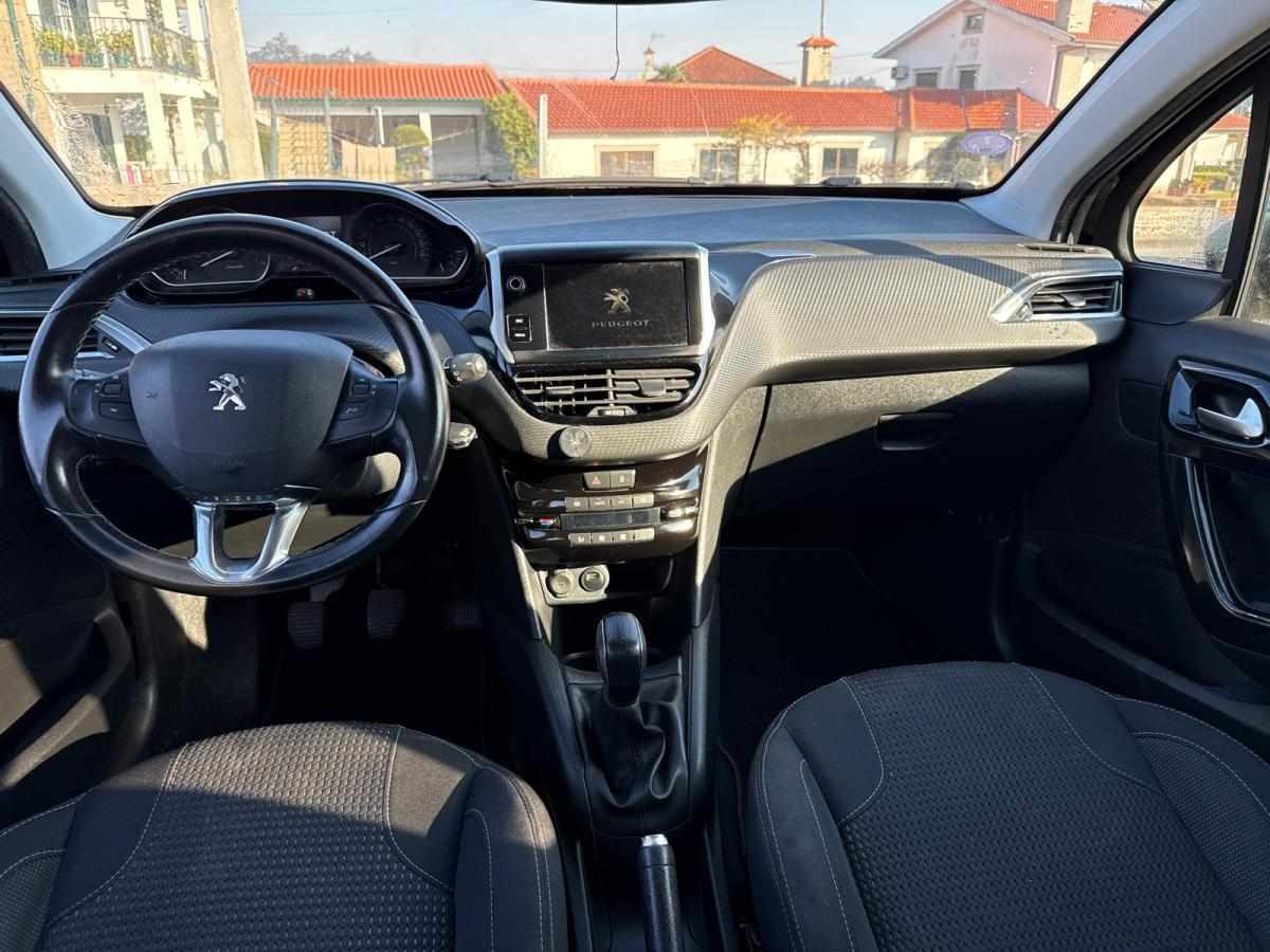 peugeot-208-1-2-puretech-2019-gasolina-1200cc
