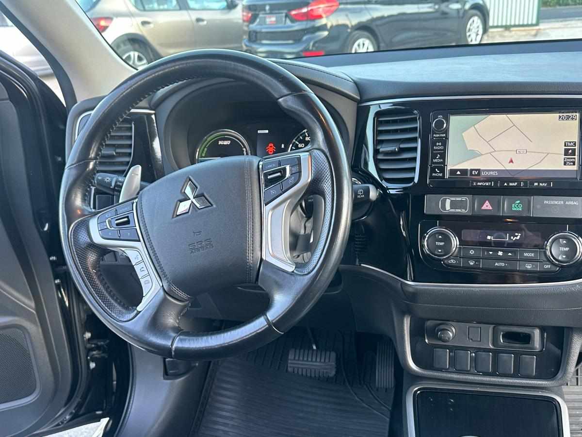 mitsubishi-outlander-2-0-p-hev-4wd-2017-gasolina-1998cc