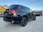 mitsubishi-outlander-2-0-p-hev-4wd-2017-gasolina-1998cc