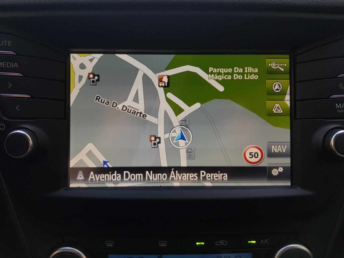toyota-avensis-1-6-d-4d-2016-diesel-1598cc