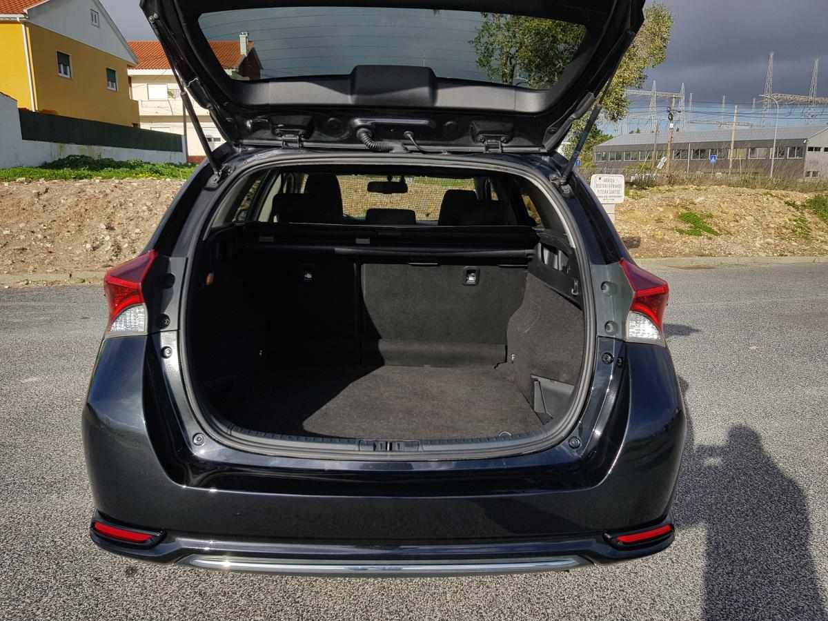 toyota-auris-1-4-d-4d-2016-diesel-1364cc