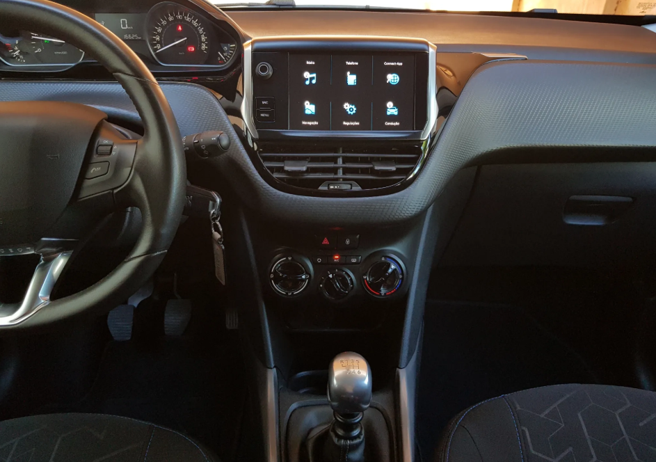 peugeot-2008-2018-diesel-1499cc