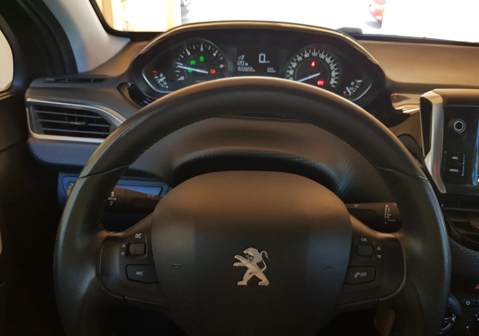 peugeot-2008-2018-diesel-1499cc