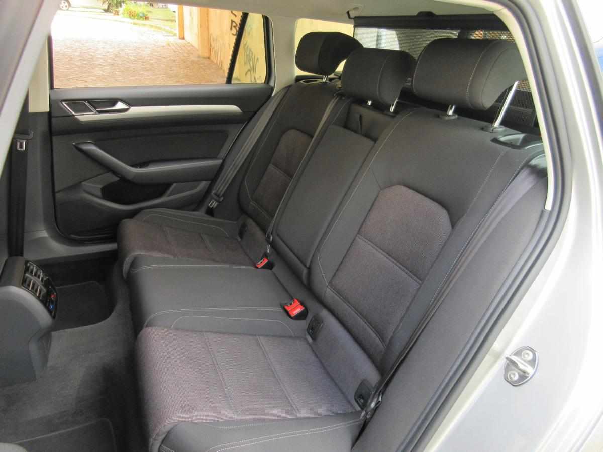 volkswagen-passat-1-6-tdi-bluemotion-2017-diesel-1598cc