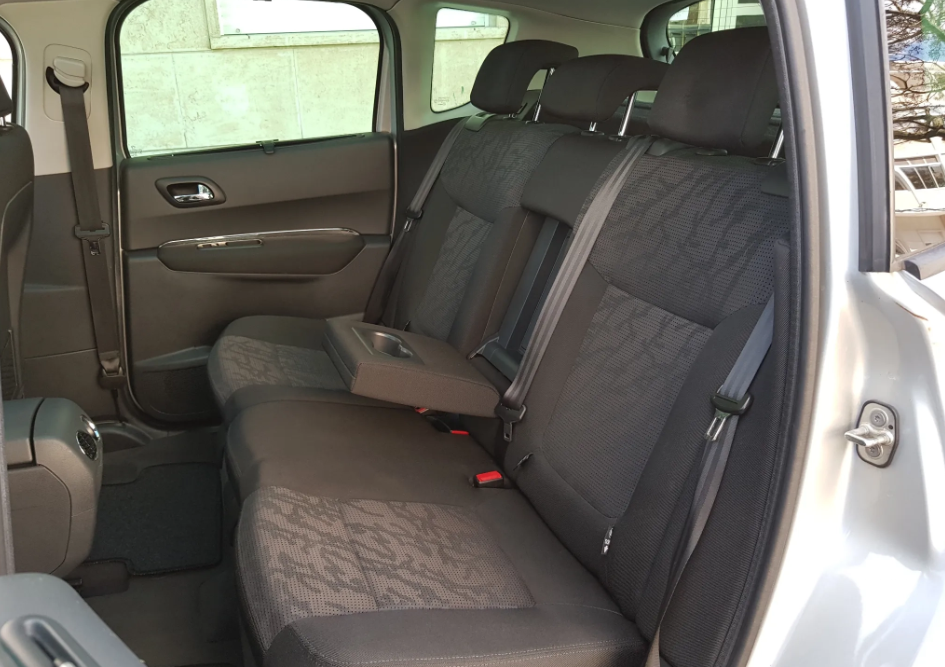 peugeot-3008-2010-diesel-1560cc
