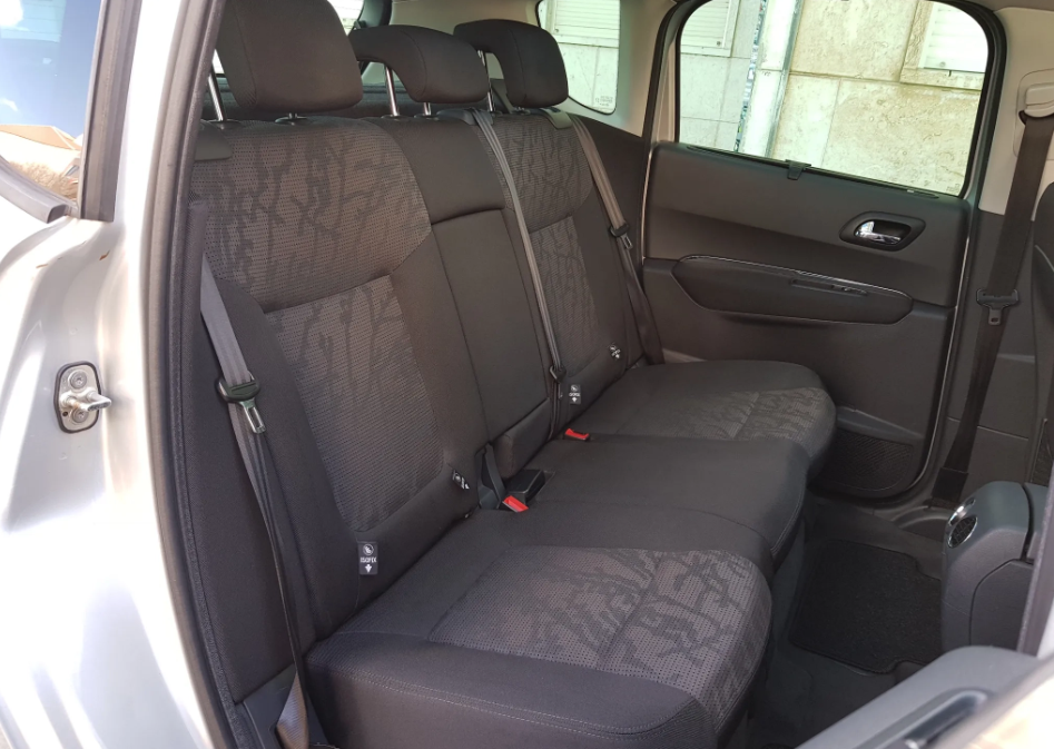 peugeot-3008-2010-diesel-1560cc