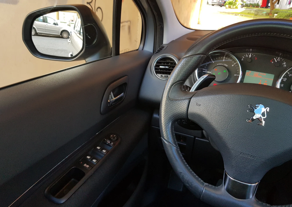 peugeot-3008-2010-diesel-1560cc