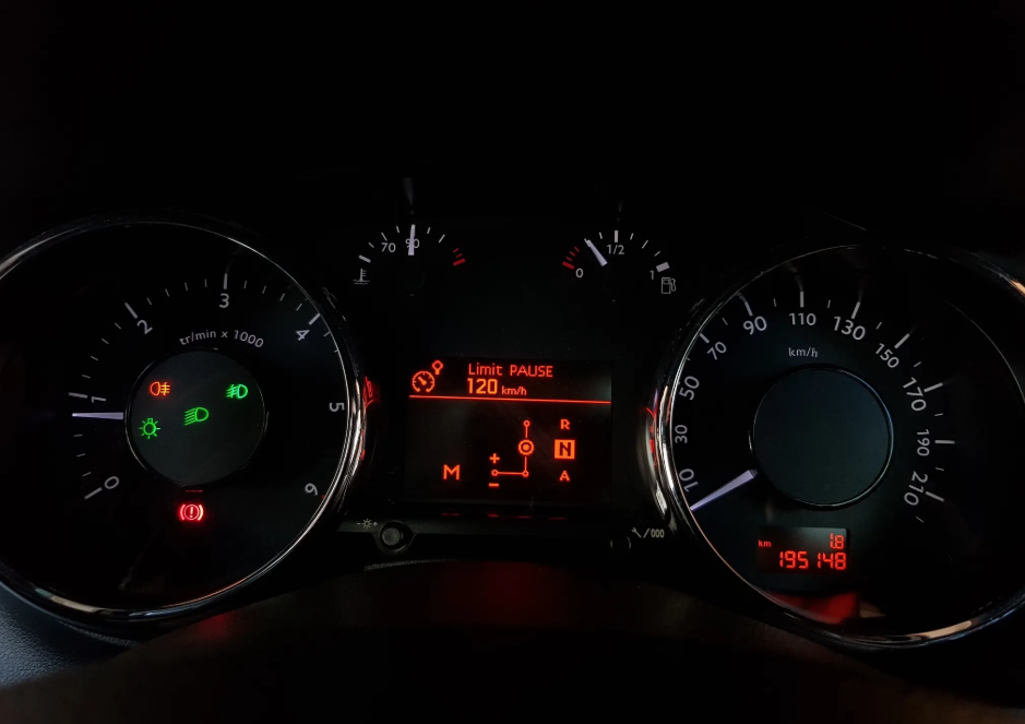 peugeot-3008-2010-diesel-1560cc
