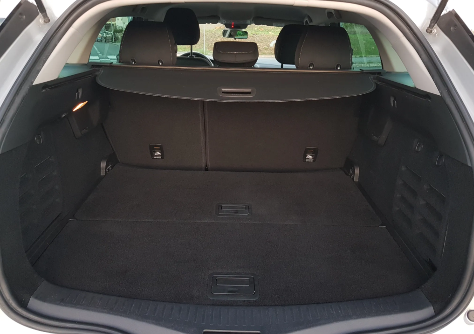 renault-megane-sport-tourer-2020-diesel-1461cc
