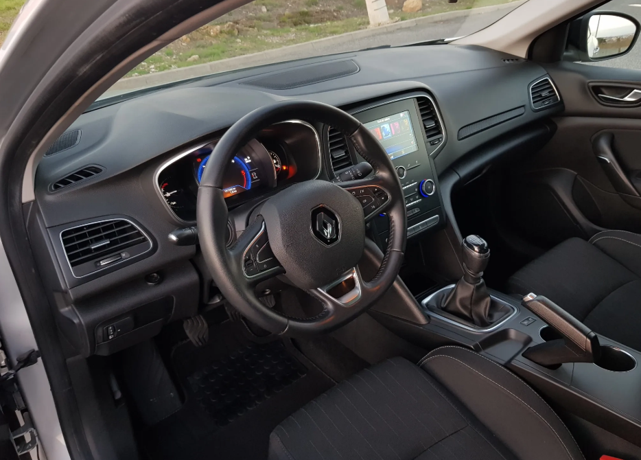 renault-megane-sport-tourer-2020-diesel-1461cc